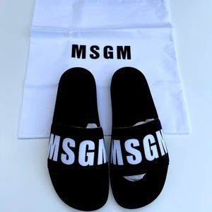 NWOT MSGM MEN’S LOGO SLIDE